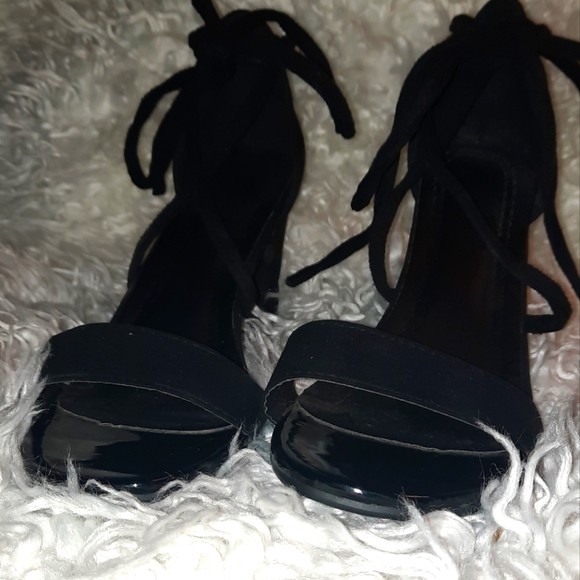 Fancy Black high heels🖤 - Picture 3 of 14